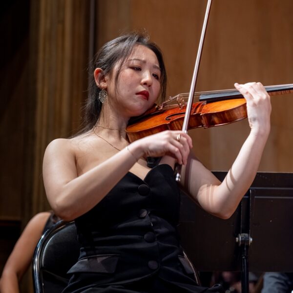 Anna Lee, premier violon