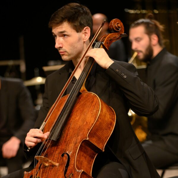 Andrew Briggs, violoncelle